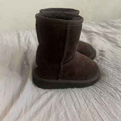 6C UGG BOOTS 