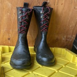 Size “9” Women’s  Rubber Rain Boot’s