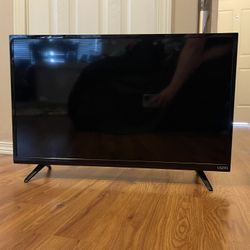 VIZIO 32” Smart LED TV (D32h-F4) – Like New, Connects To WiFi, HDMI, Streaming Ready!