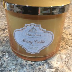 White Barn Merry Cookie 3 Wick Candle 14.5 Oz