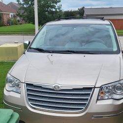 2009 Chrysler Town & Country