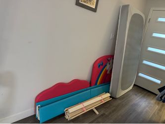 Twin bed set - all for $80
