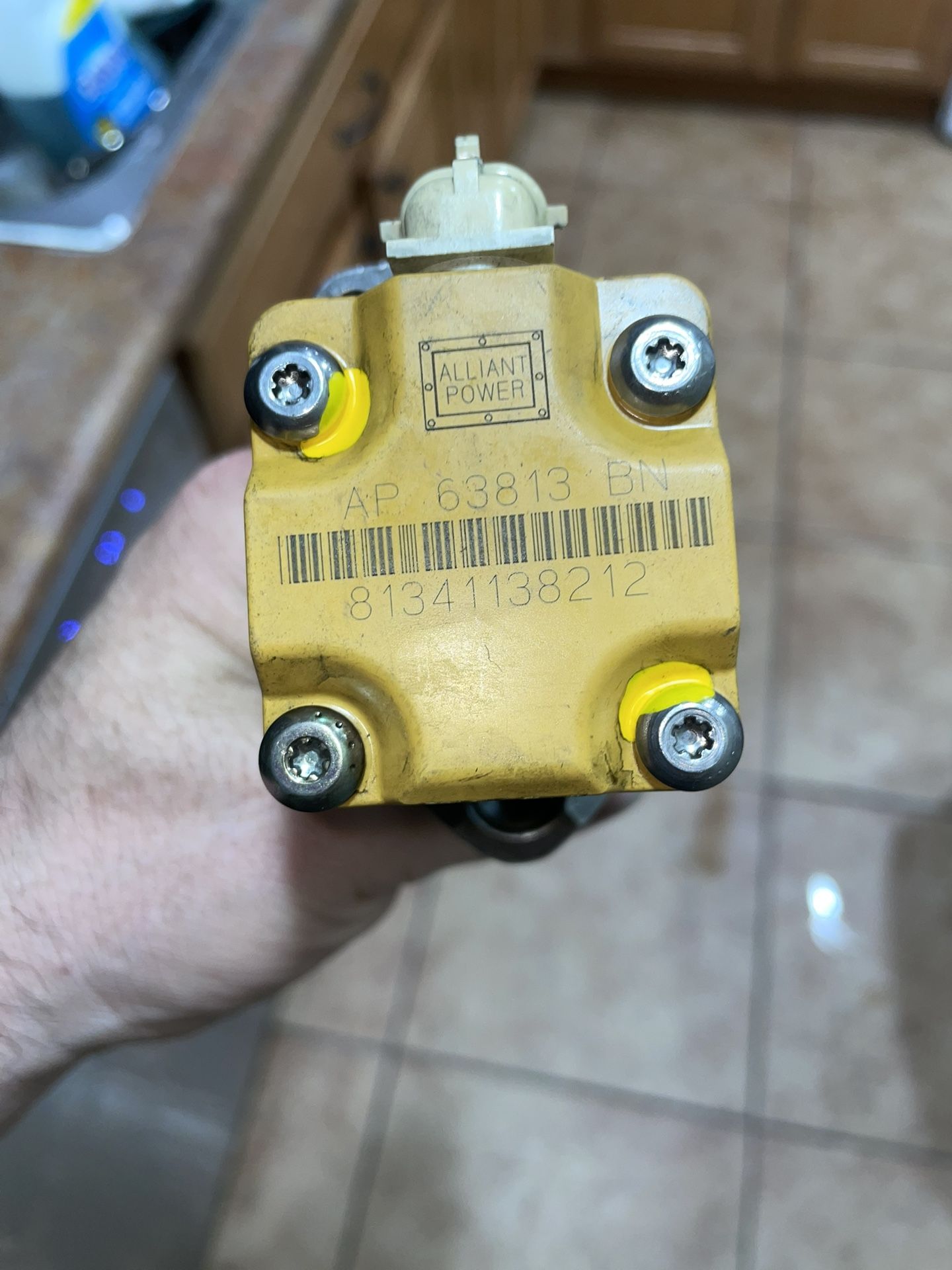 DT530/ HT530 HEUI FUEL INJECTOR