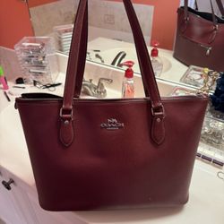 Beautiful Almost New Coach Purse