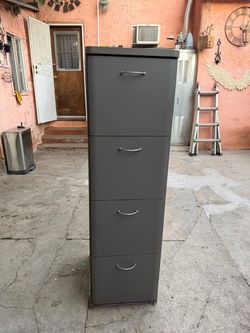 4-Drawer Filing Cabinet with Lock