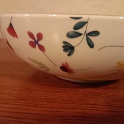 Disney  Winnie The Pooh Honeypot Spring Flowers 