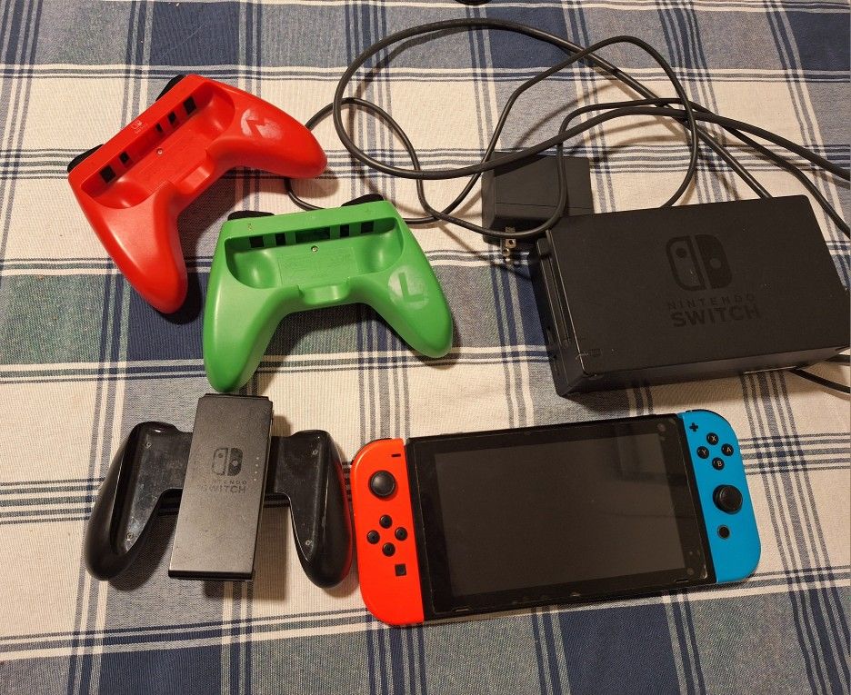 Nintendo Switch +5 Games
