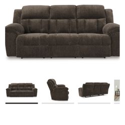 Brown Couch With 2 Recliners 