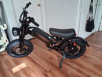 YR16 Electric Bike come with charger and key.
