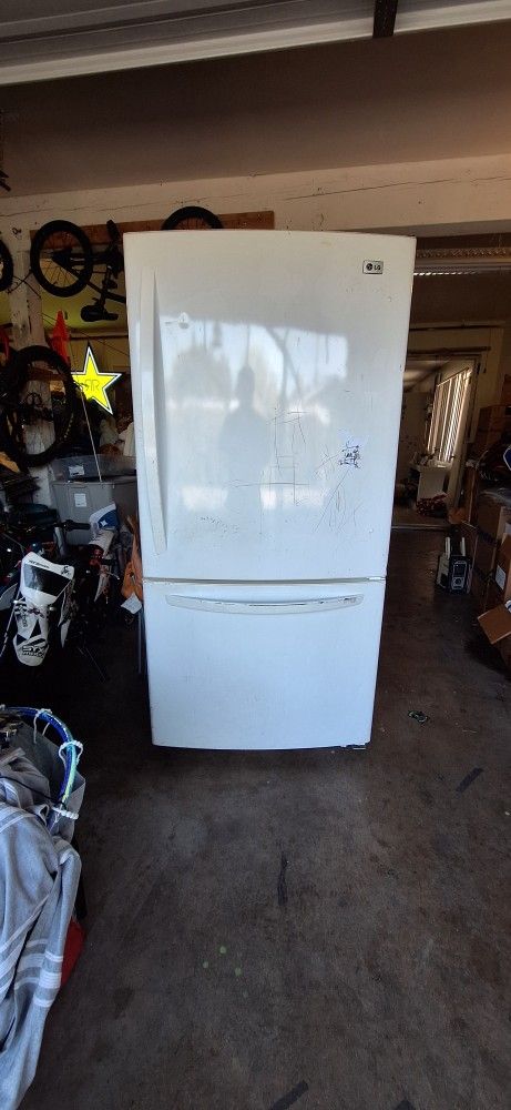 LG Refrigerator