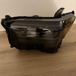 2025 2026 TOYOTA 4RUNNER LEFT SIDE DRIVER HEADLIGHT 