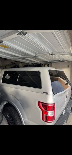 2019 Ford F150 5 1/2 foot bed Camper Shell