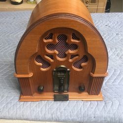 Antique Thomas Radio