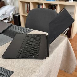 Apple Magic Keyboard for 13-inch M4 iPad Pro