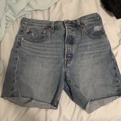 Levis Shorts Size 8/10