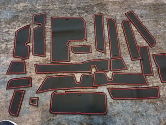 2022-2024 Toyota Tundra Slot Inserts (Red/Black)