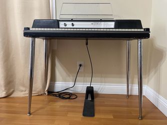 Wurlitzer 200A Electric Piano