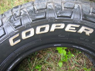 1-$15-275/70R18 Cooper Discoverer ATSxlt load-E m/s (mounting/balancing coming soon)