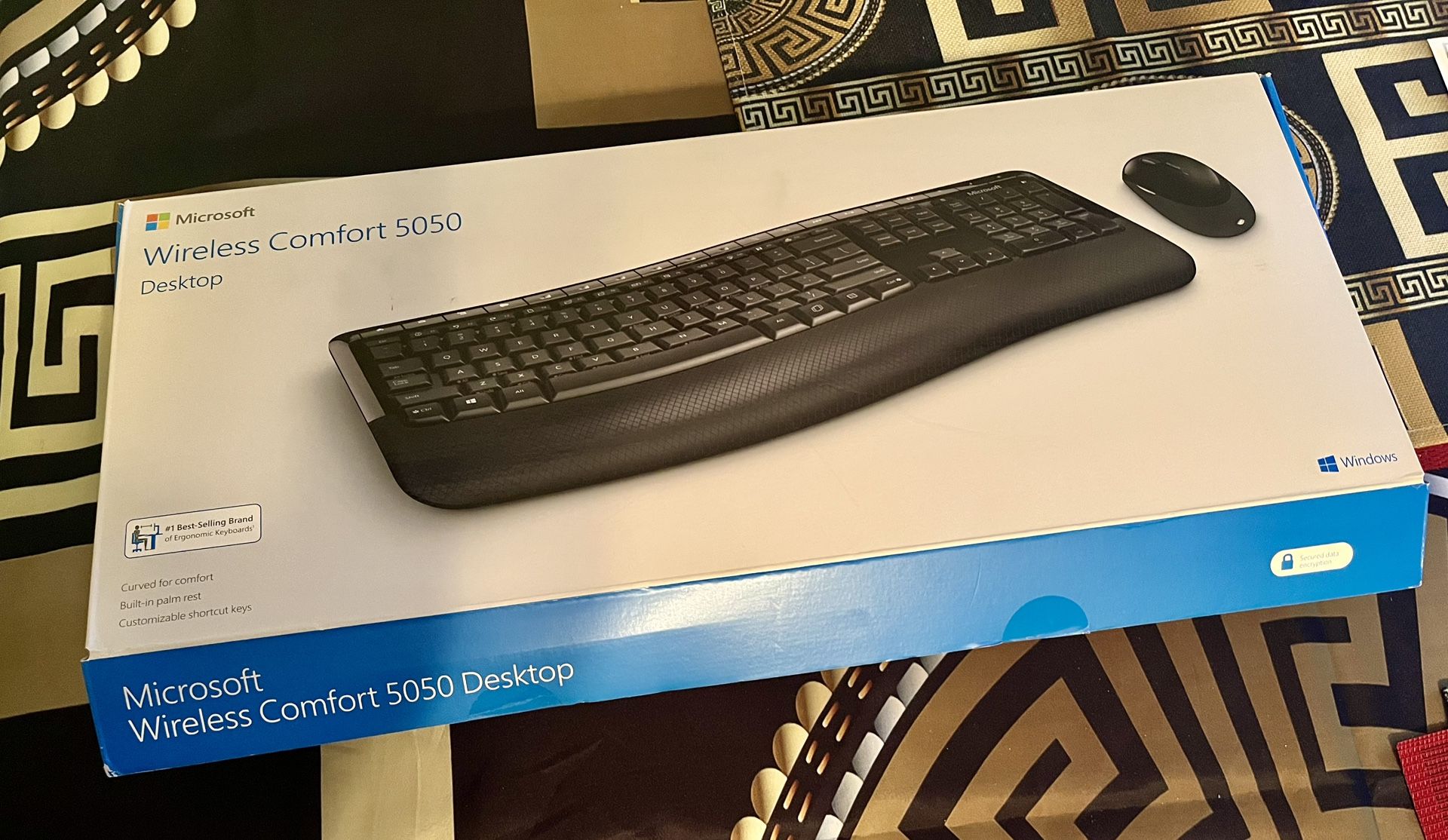 Microsoft Wireless Comfort Desktop Keyboard 