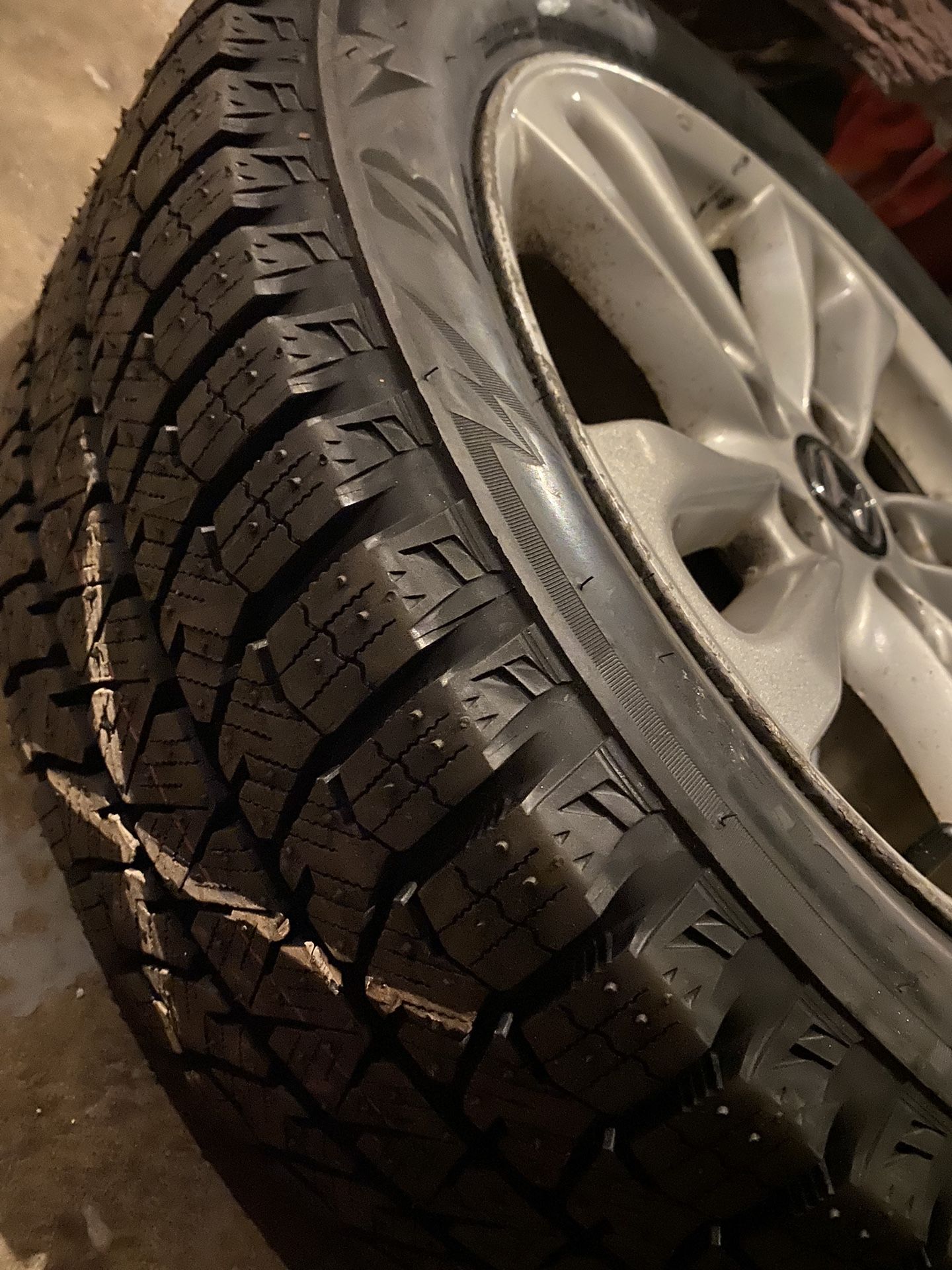 Tires Blizzak 215\55R17 for Sale in West Seneca, NY OfferUp