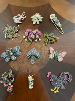 Lot of 11 Decorative Costume Brooches