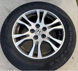 Honda Alloy Wheel with Goodyear All-Season Tire
