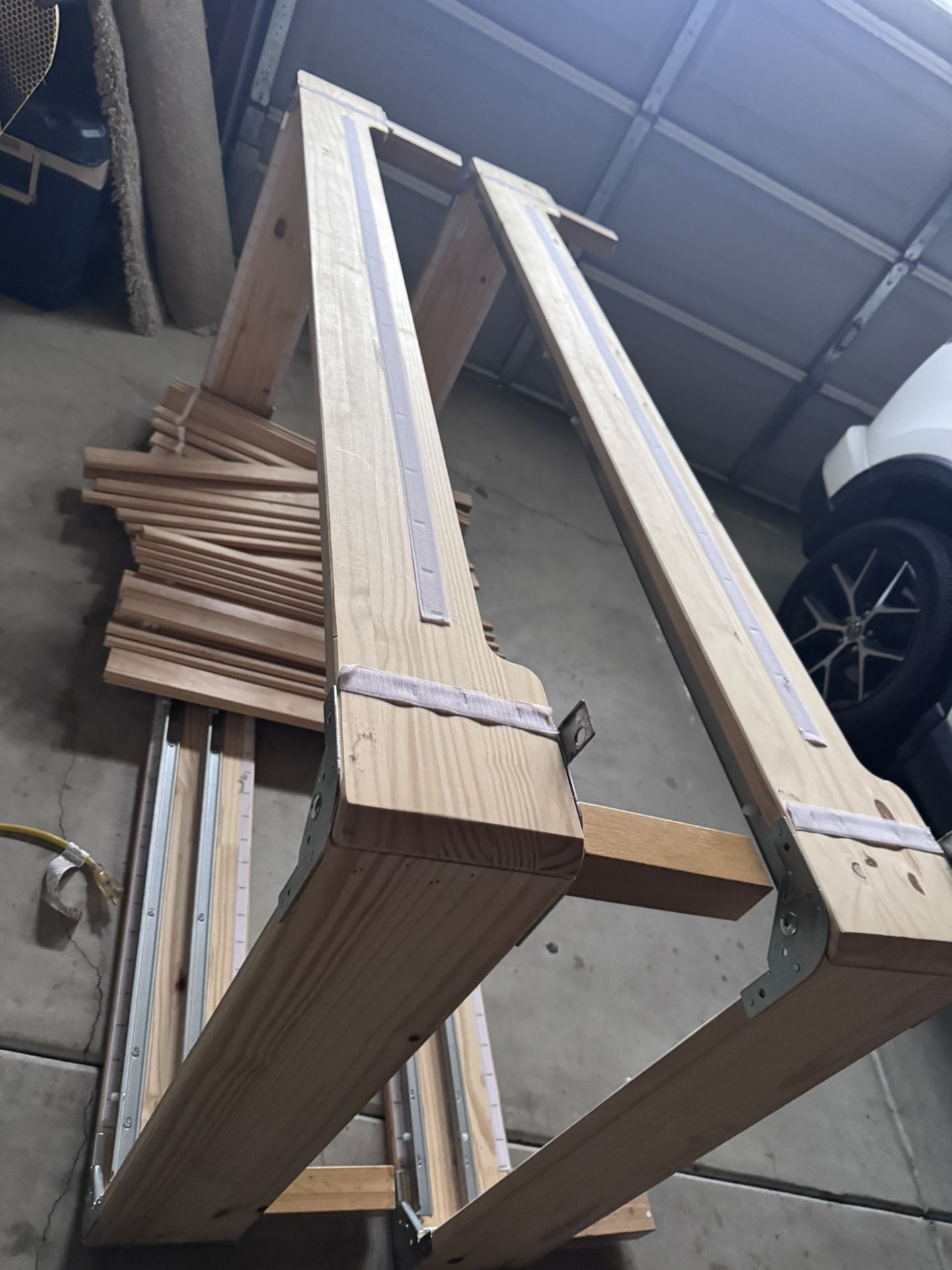 Calking Bed Frame/2 Twin Bed Frames