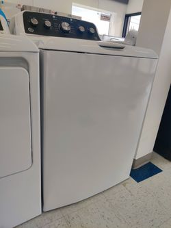 New GE
4.5 cu. ft. Top Load Washer in White with Dual Action Agitator and Cold Plus, Sanitize with O