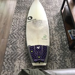 5’7 Surfboard