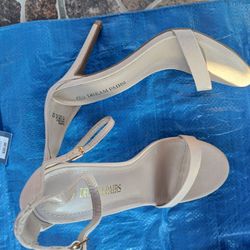 New Size 7.5 Heels