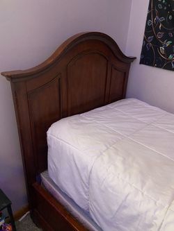 Twin bed frame box spring with bed
