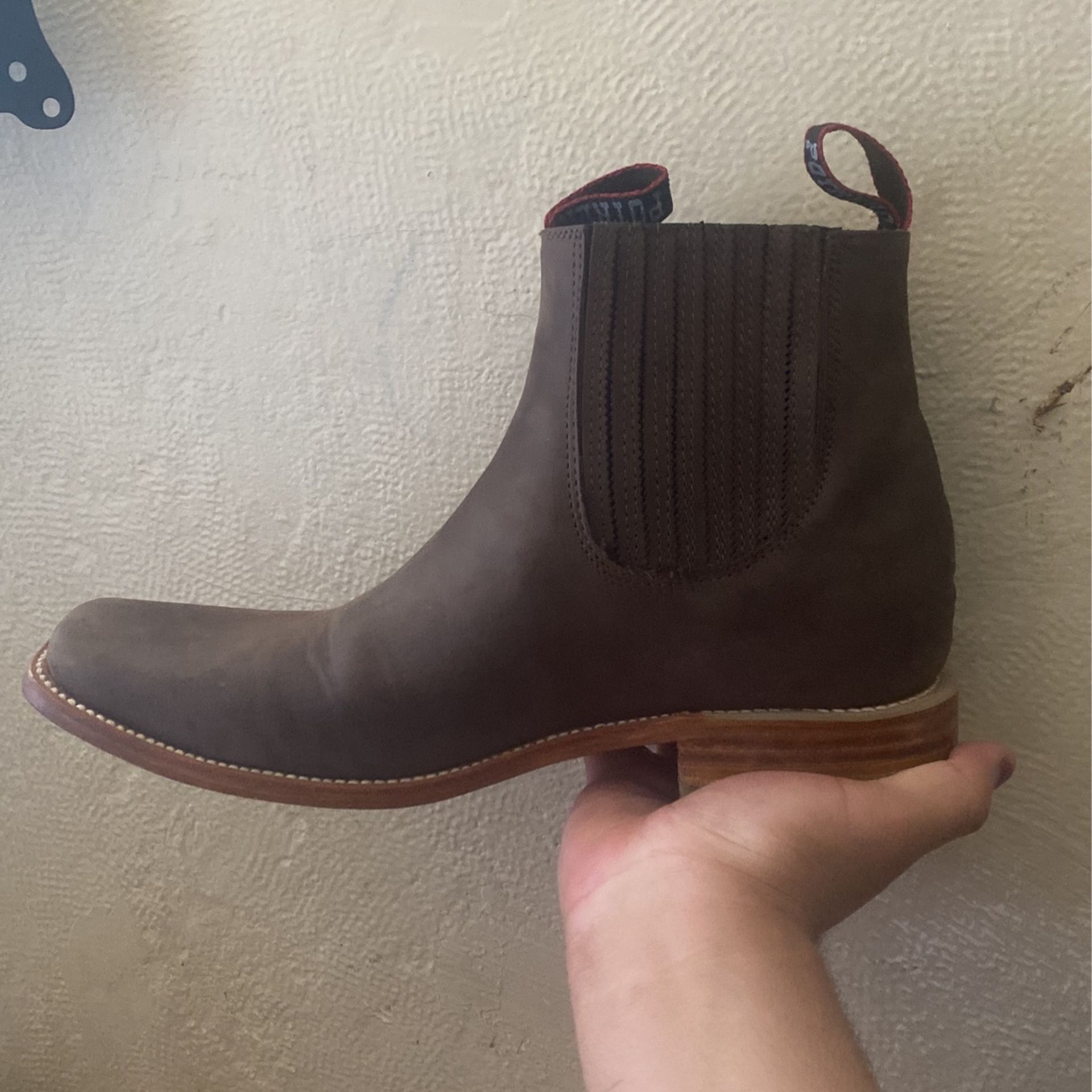 boots to dance or to go to events