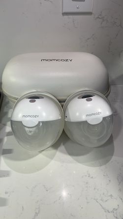 Momcozy wearable breast pumps