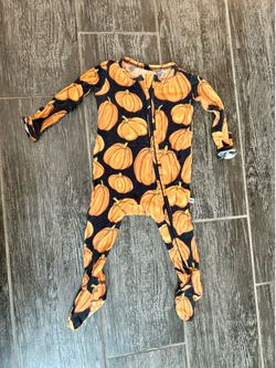 Newborn Bums & Roses pajamas