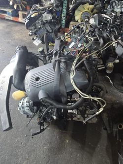 Motores transmisiones y partes de autos