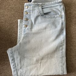 Women’s Capri Jeans