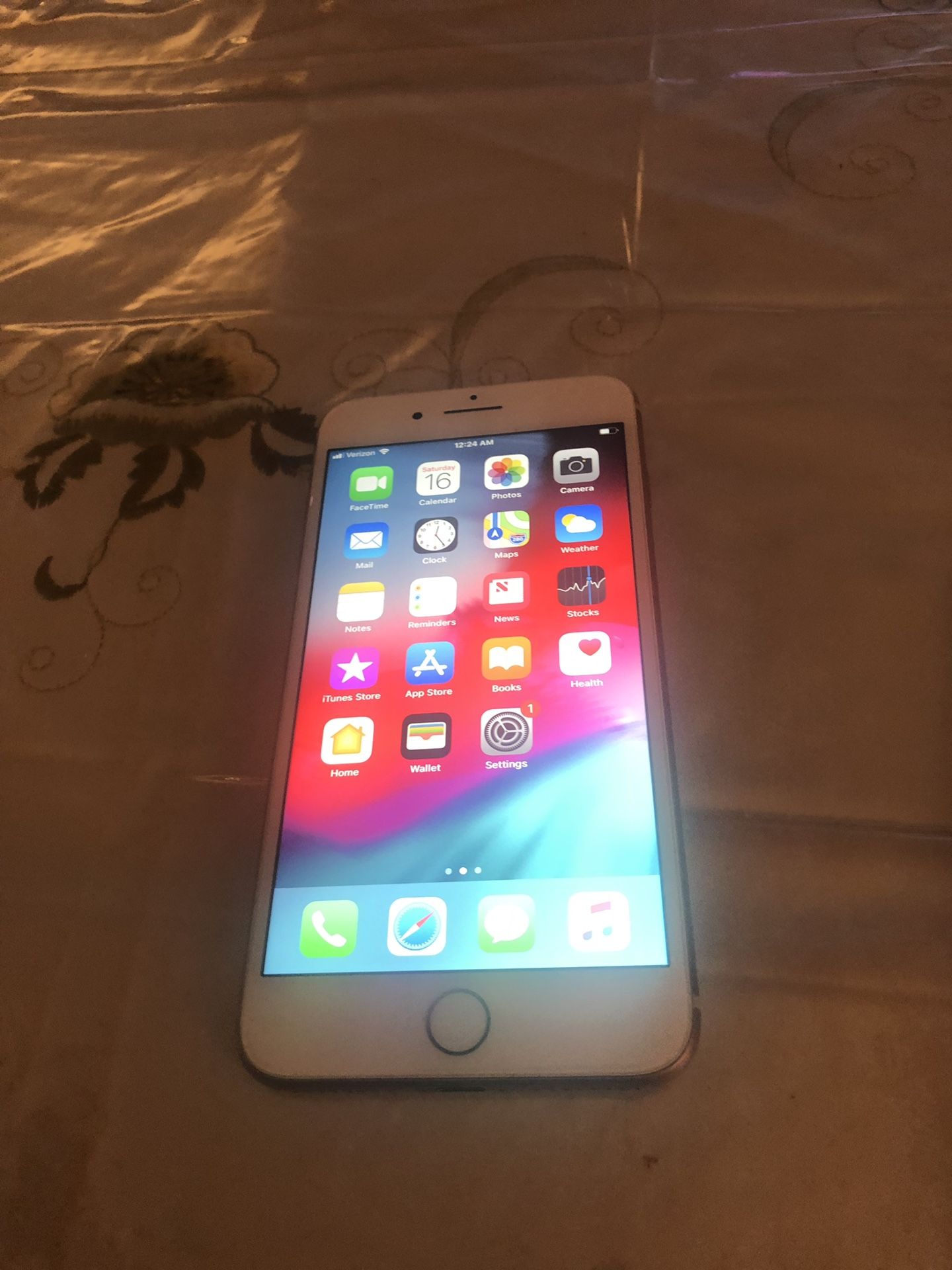 Good iPhone 8 Plus 256g unlocked. Varizan