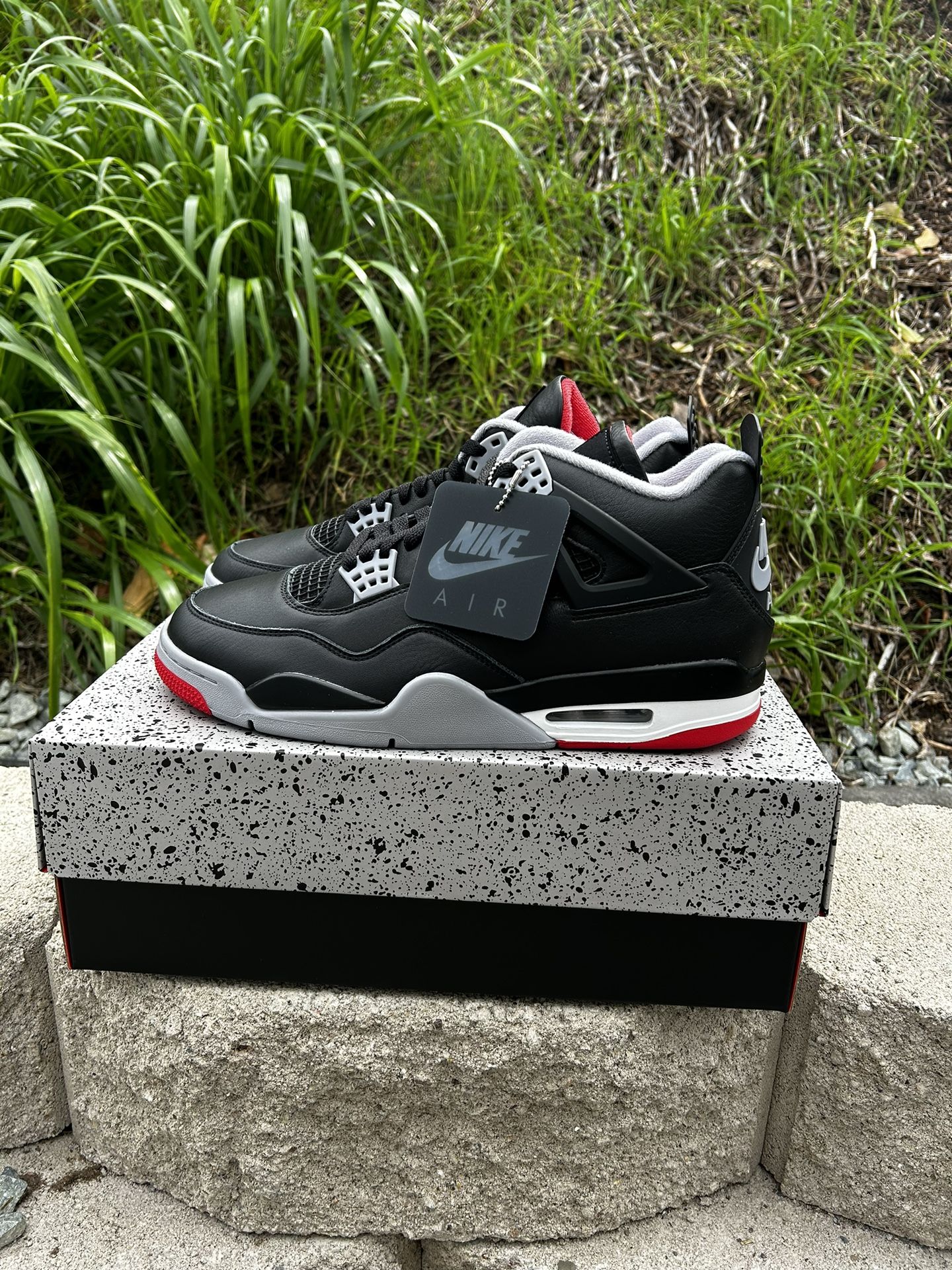 Air Jordan 4 Retro “Bred Reimagined” (Size 11)