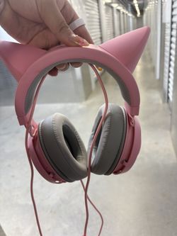 Razer Kraken Kitty Edition Gaming Headset (brand New)- price negotiable
