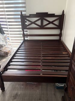 Cama Queen