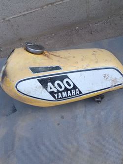 Gas tank