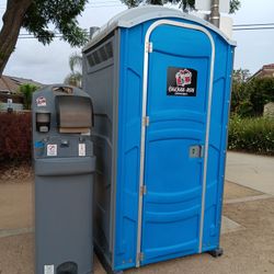 Porta Potty / Banos