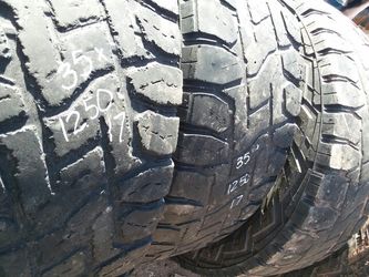 35x12.50 17 four Toyo truck tires $20each