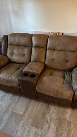 Recliner loveseat