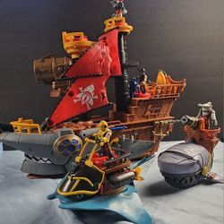 2015 Mattel Fisher Price Imaginext Shark Bite Pirate Ship + Mega Mouth Shark + Pirate Stingray