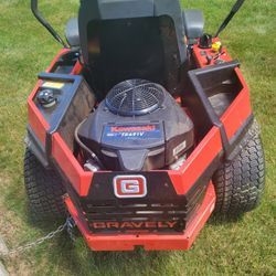 Gravely ZT XL 52 0 Turn Lawn Mower