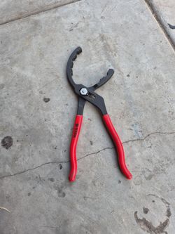 Oil filter pliers
