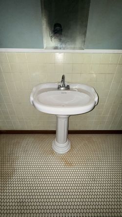 Vintage Pedestal Sink