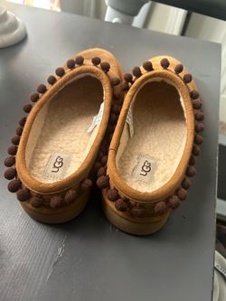 UGG Chestnut Suede Slippers with Pom-Pom Trim