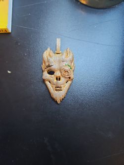 Skull Pendant MOISSANITE